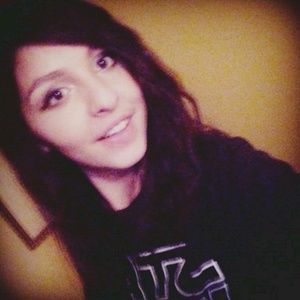 Meet your Posher, Nora